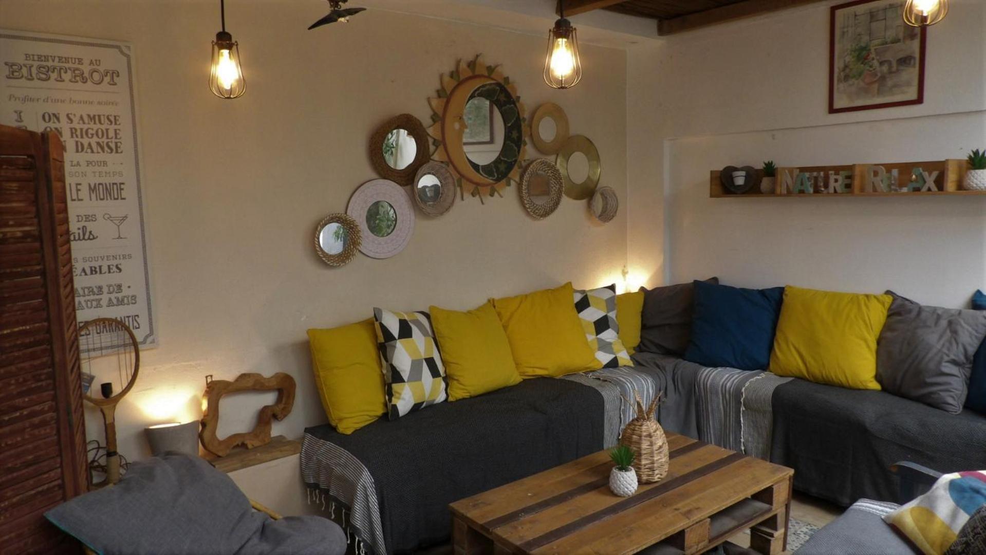 Bed and Breakfast Le Petit Patio Эг-Морт Экстерьер фото