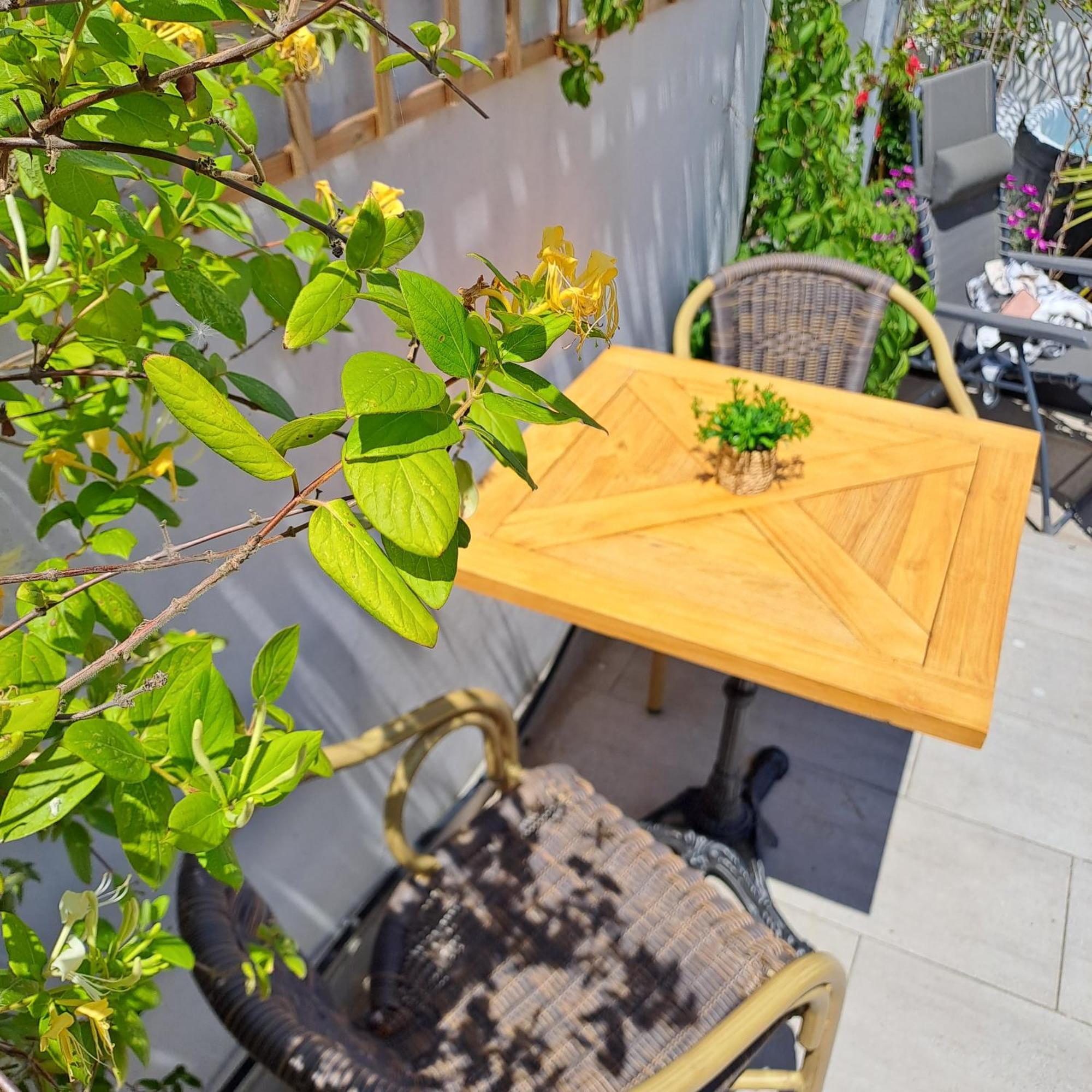 Bed and Breakfast Le Petit Patio Эг-Морт Экстерьер фото